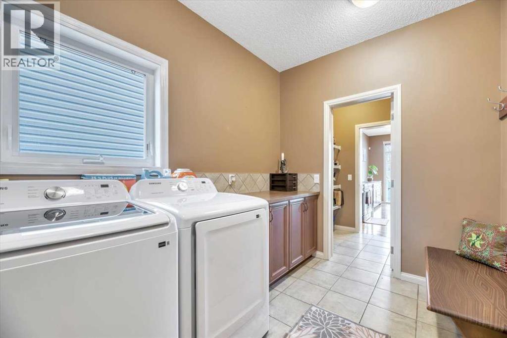 8 Sunset Square Property Photo 21