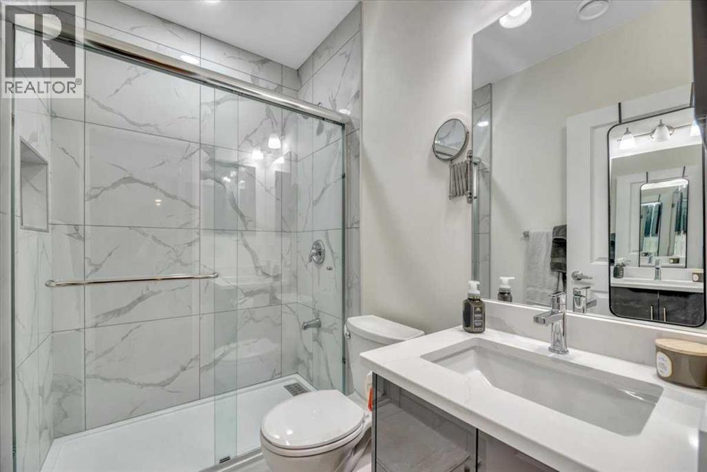 8 Sunset Square Property Photo 33