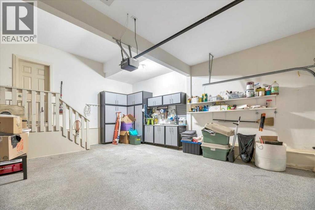 8 Sunset Square Property Photo 35