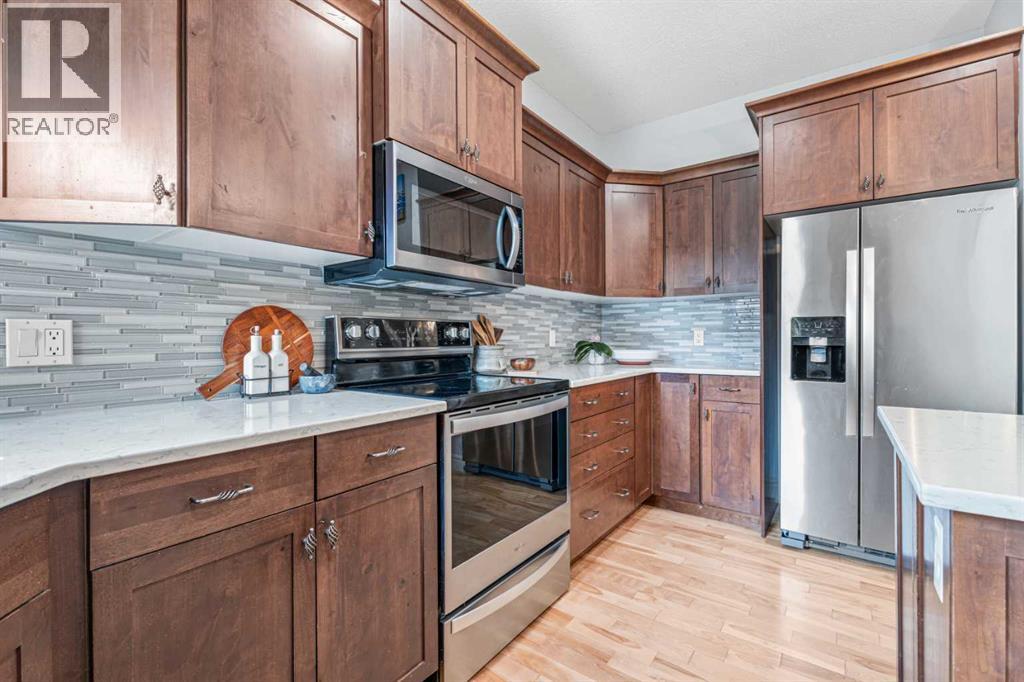 295 Aspen Hills Close Sw Property Photo 10