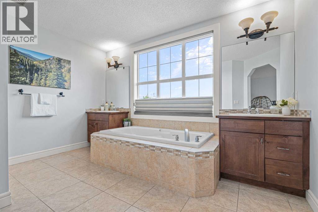 295 Aspen Hills Close Sw Property Photo 26