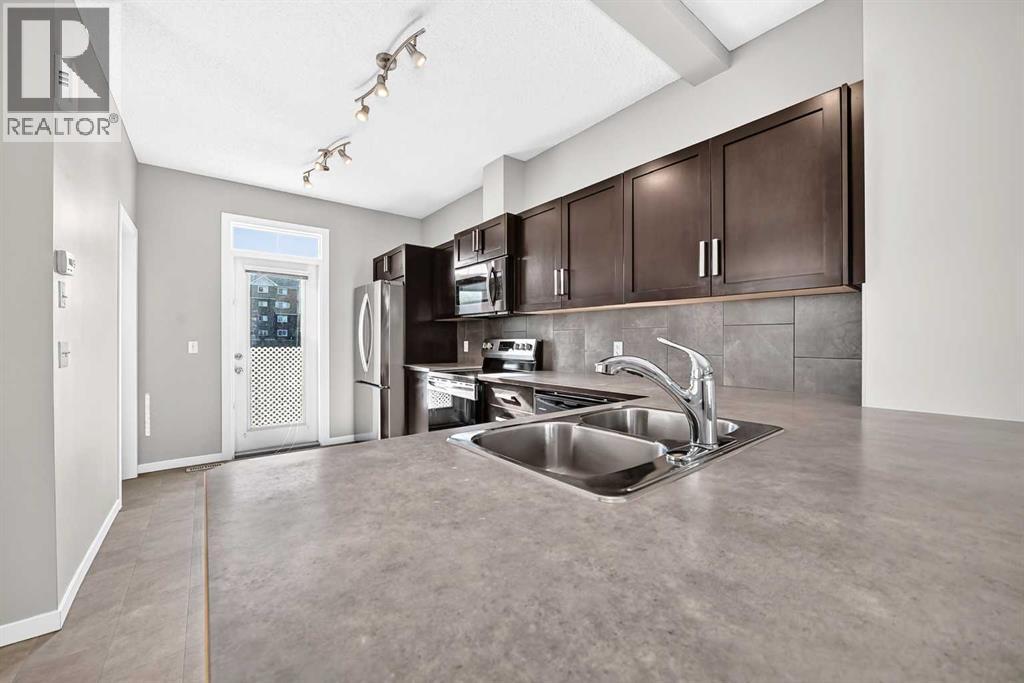 108 New Brighton Point Se Property Photo 6
