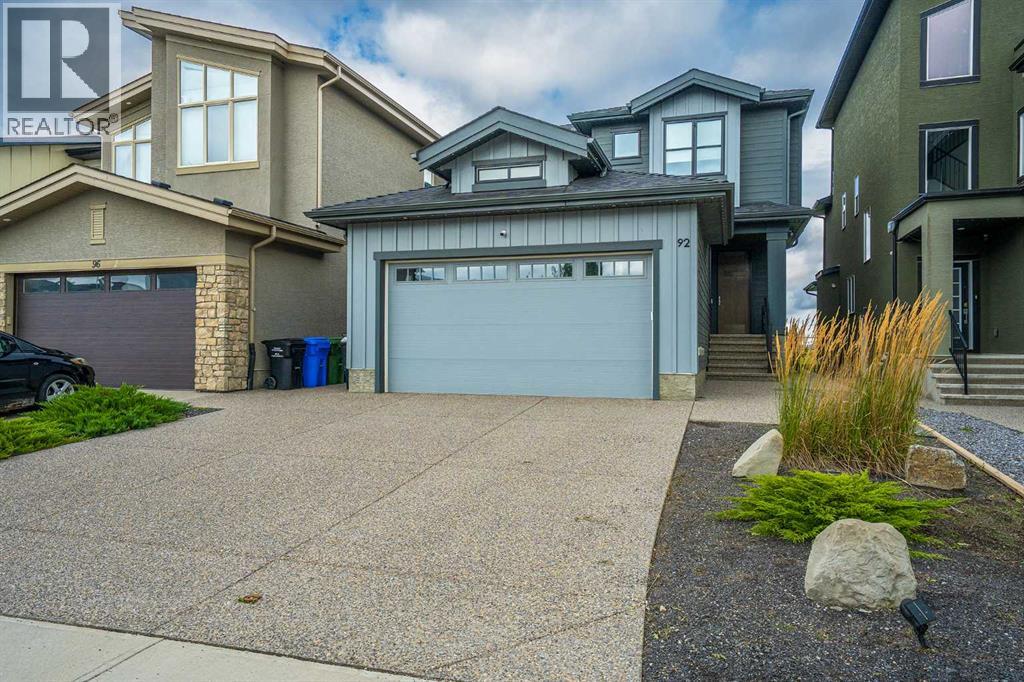92 Walcrest View Se Property Photo 2