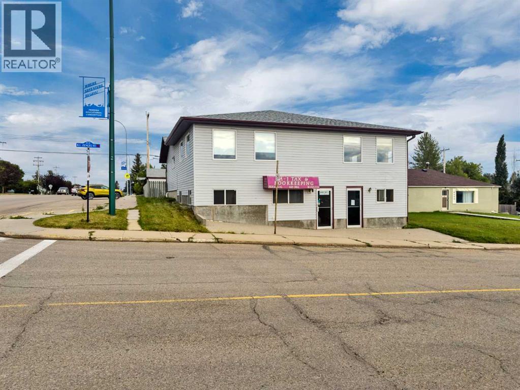 49 Street Property Photo 1