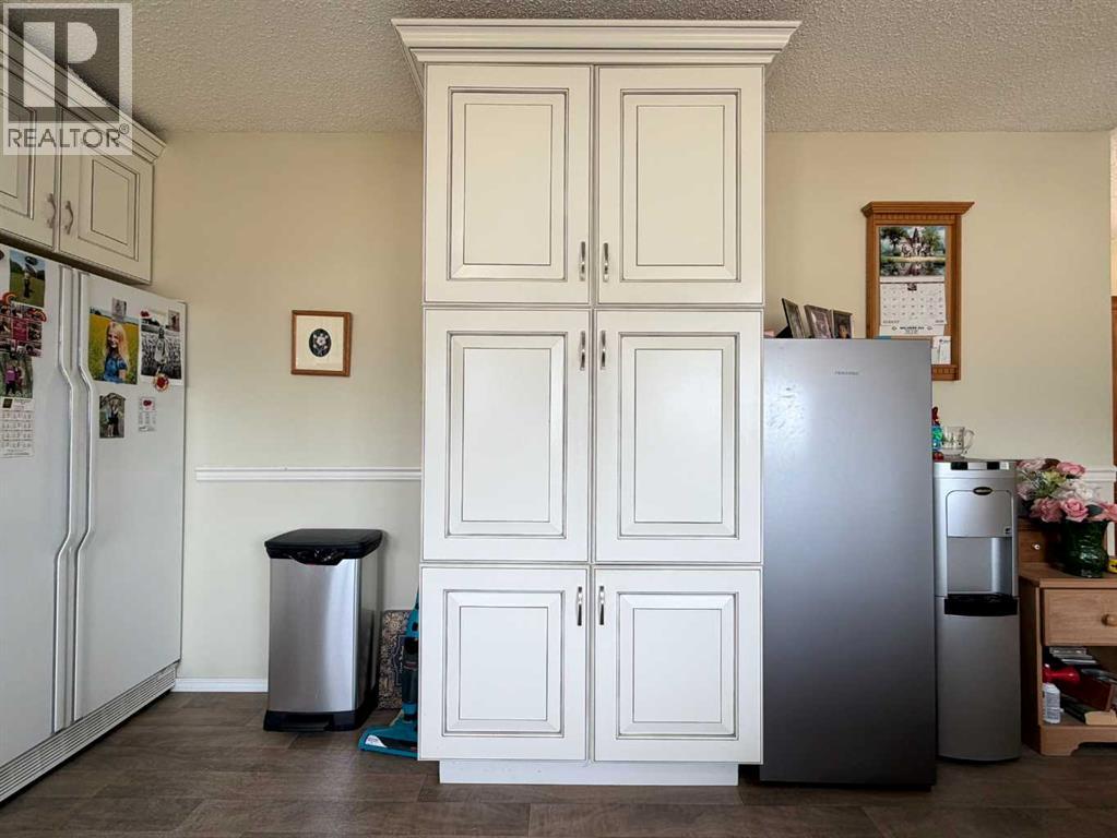 607 6 Avenue Property Photo 6