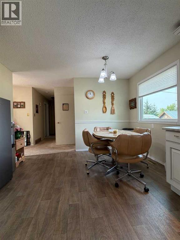 607 6 Avenue Property Photo 7