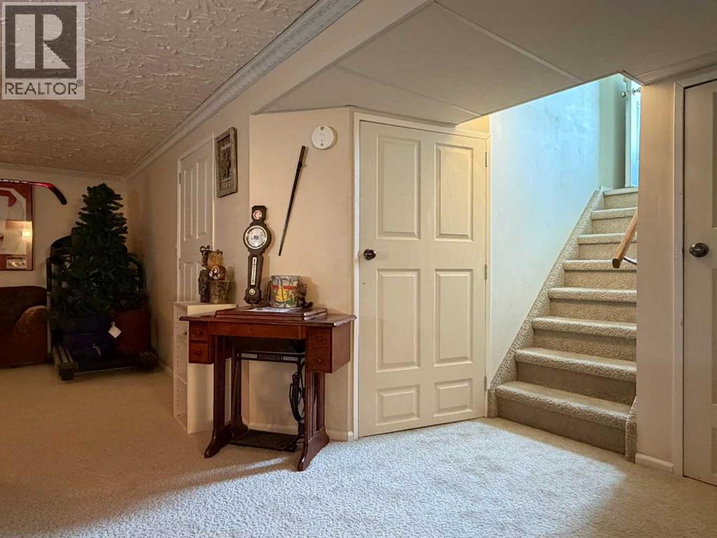 607 6 Avenue Property Photo 29