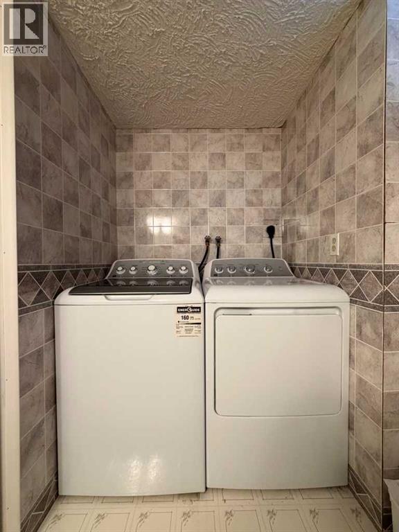 607 6 Avenue Property Photo 31