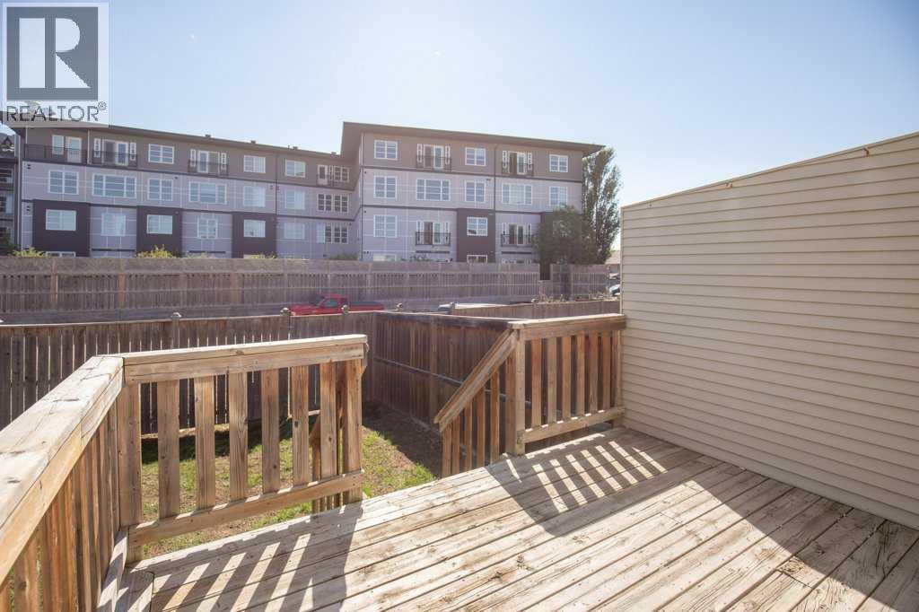 127 Lyons Close Property Photo 26