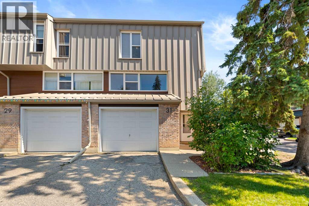 31 Brae Glen Court SW Property Photo 1