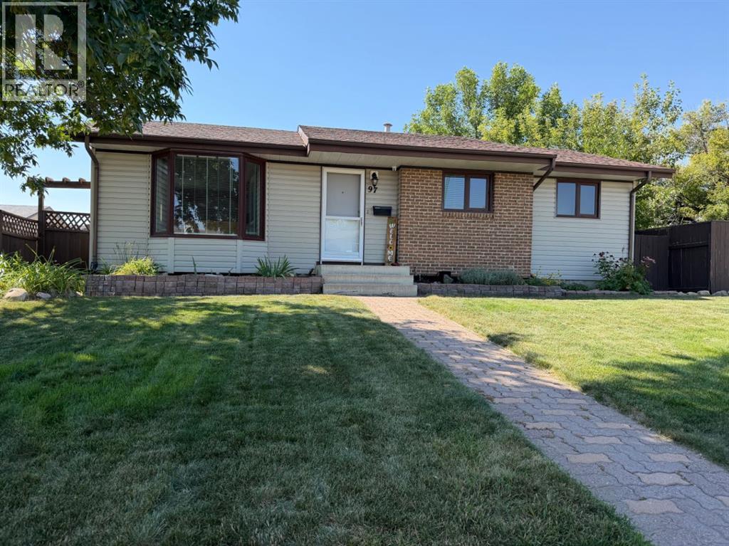 97 Greenview Close N Property Photo 1