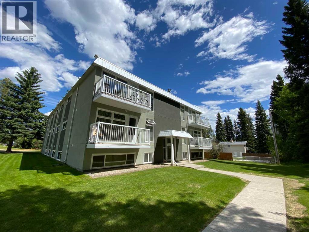 414 41 Street Property Photo 1