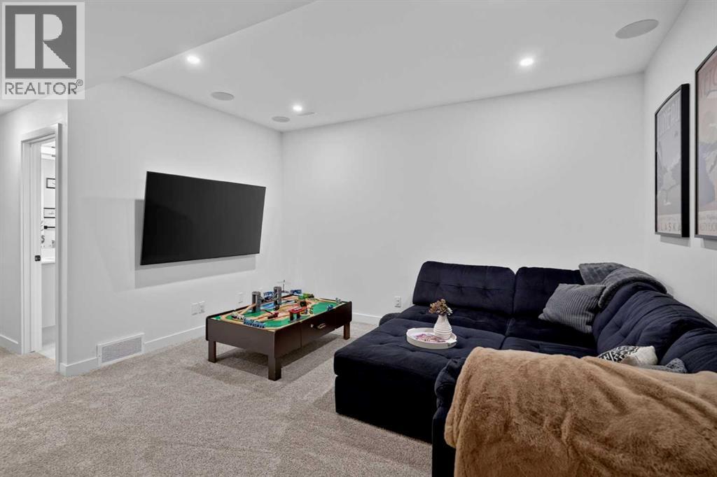 1950 12 Street Nw Property Photo 26