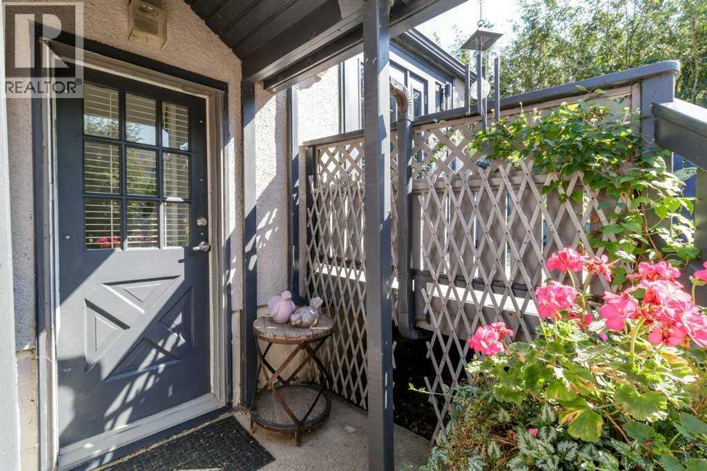 5708 45 Avenue Property Photo 39