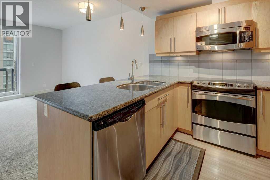 817 15 Avenue Southwest Property Photo 6