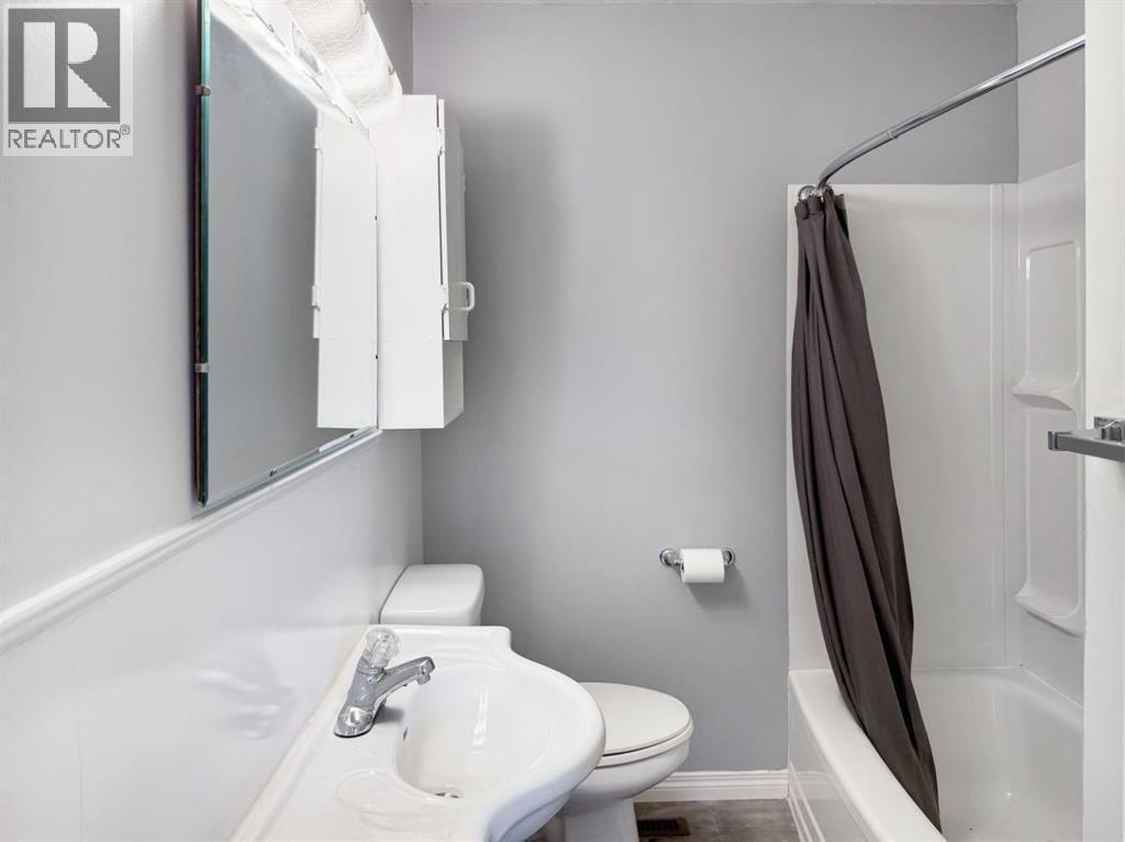 4912 49 Avenue Property Photo 21