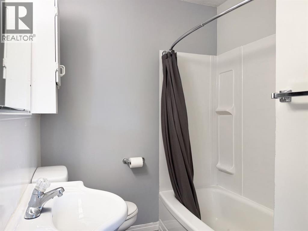4912 49 Avenue Property Photo 23
