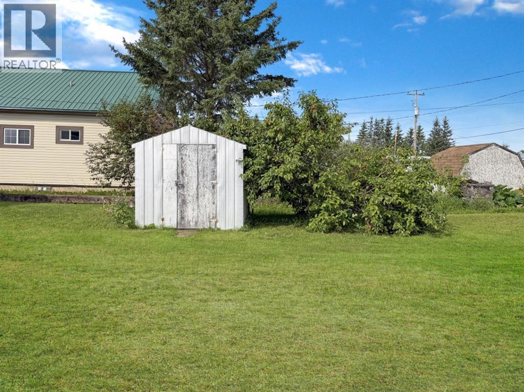 4912 49 Avenue Property Photo 32