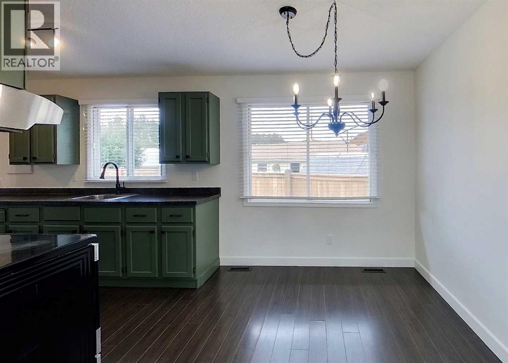 1102 55 Street Property Photo 8