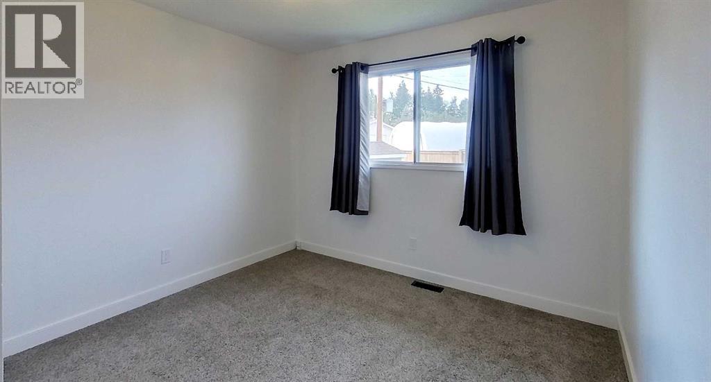 1102 55 Street Property Photo 13