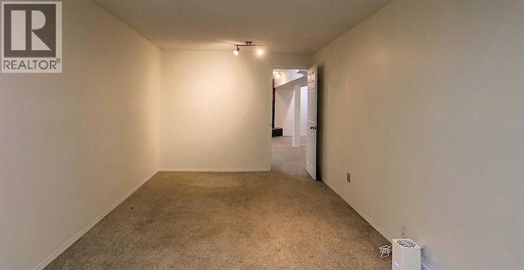 1102 55 Street Property Photo 21
