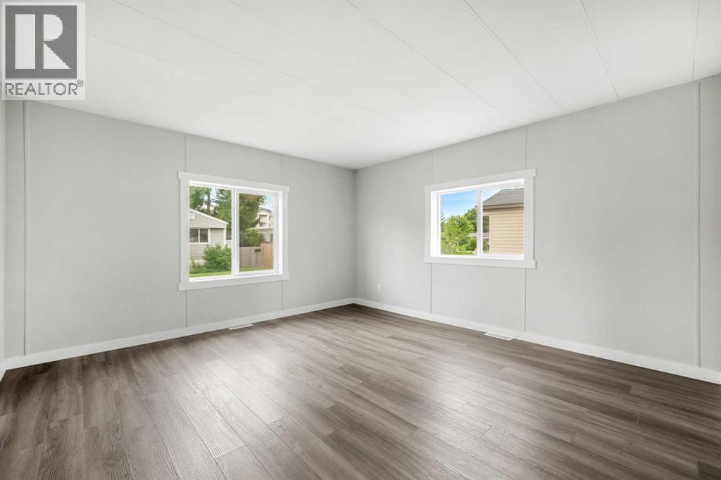 6220 17 Avenue Southeast Property Photo 6