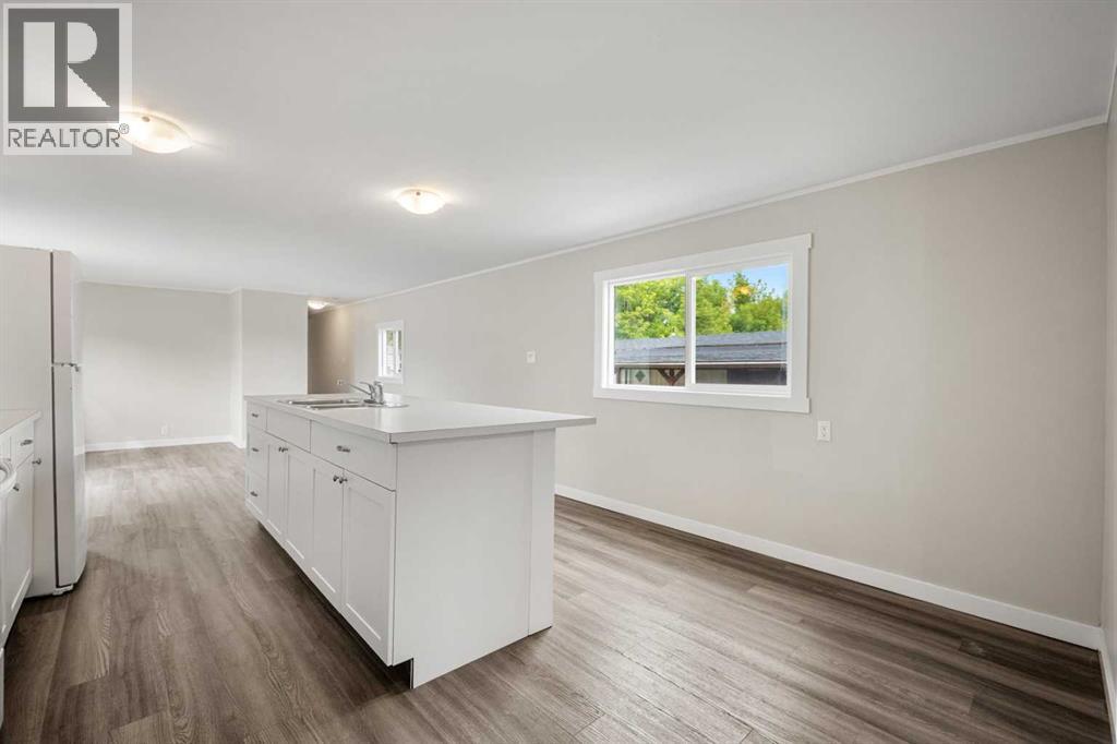 6220 17 Avenue Southeast Property Photo 5