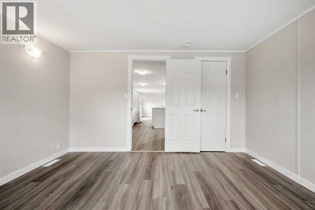 6220 17 Avenue Southeast Property Photo 20