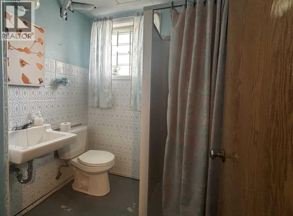 1915 1 Avenue N Property Photo 18