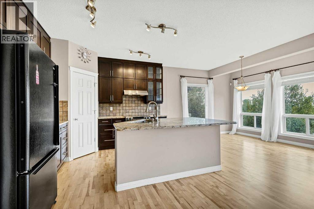 92 Everhollow Way Sw Property Photo 3