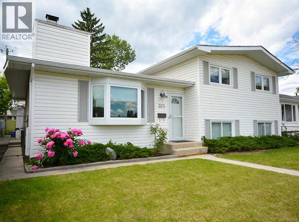 325 Whitney Crescent Se Property Photo 1