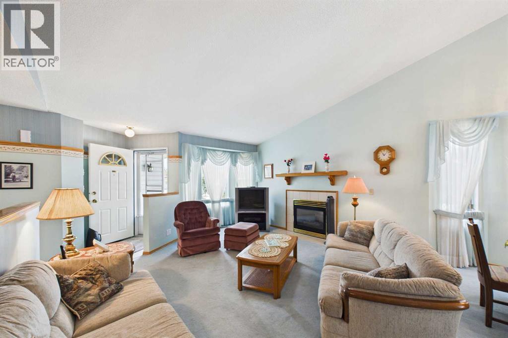 183 Doran Crescent Property Photo 6