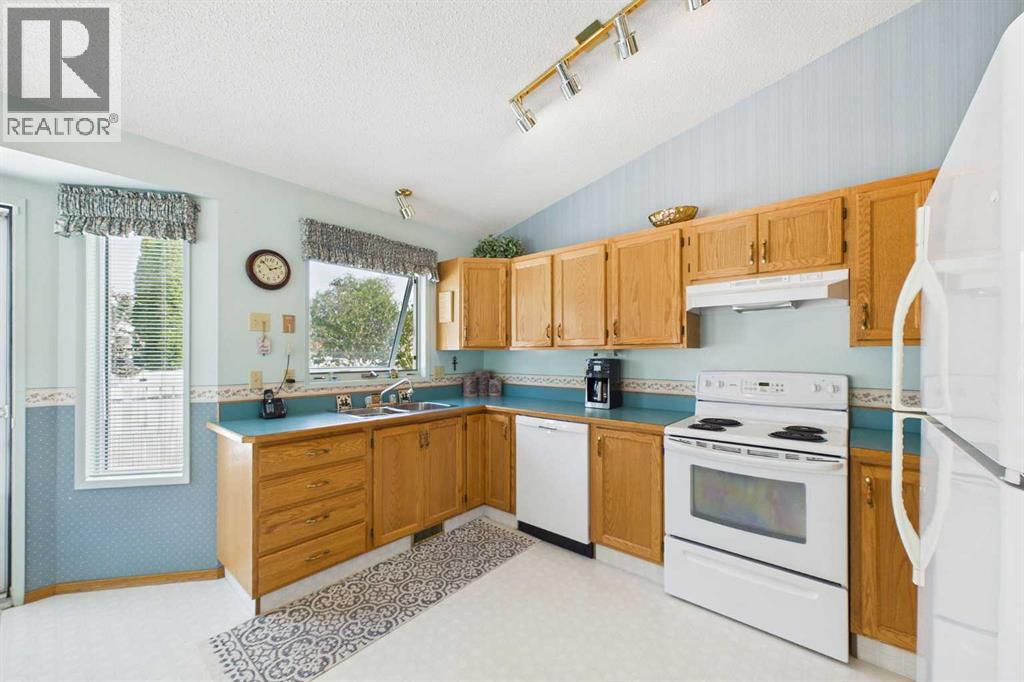 183 Doran Crescent Property Photo 12