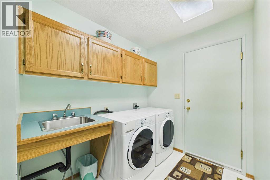 183 Doran Crescent Property Photo 24