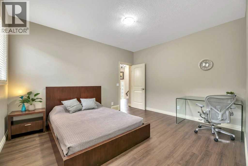 1151 Westmount Drive Property Photo 21