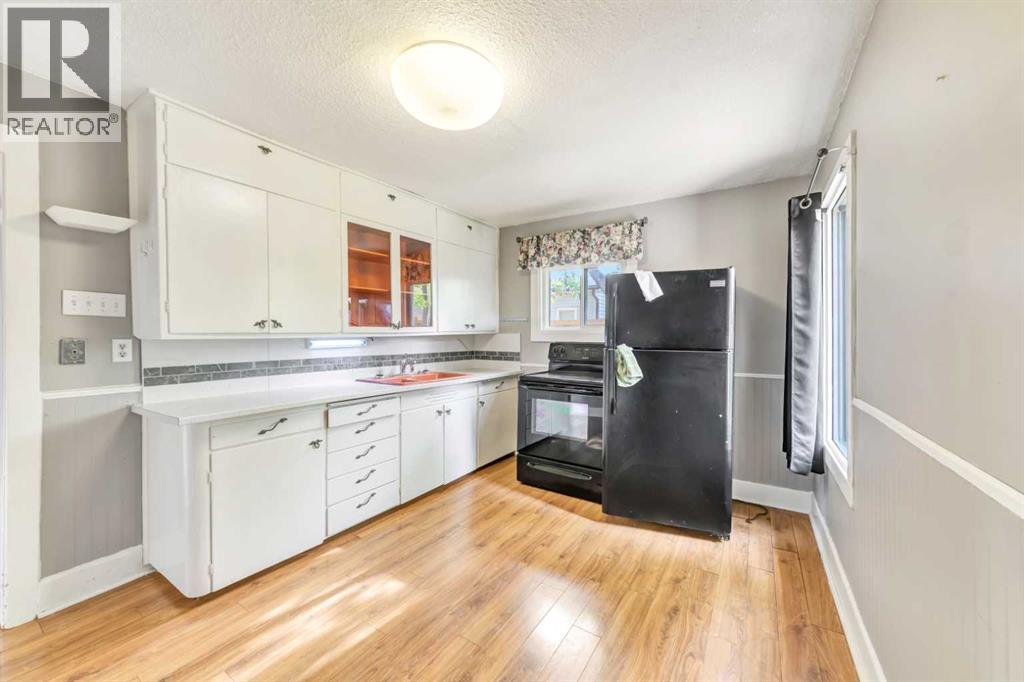 5207 48 Street Property Photo 12