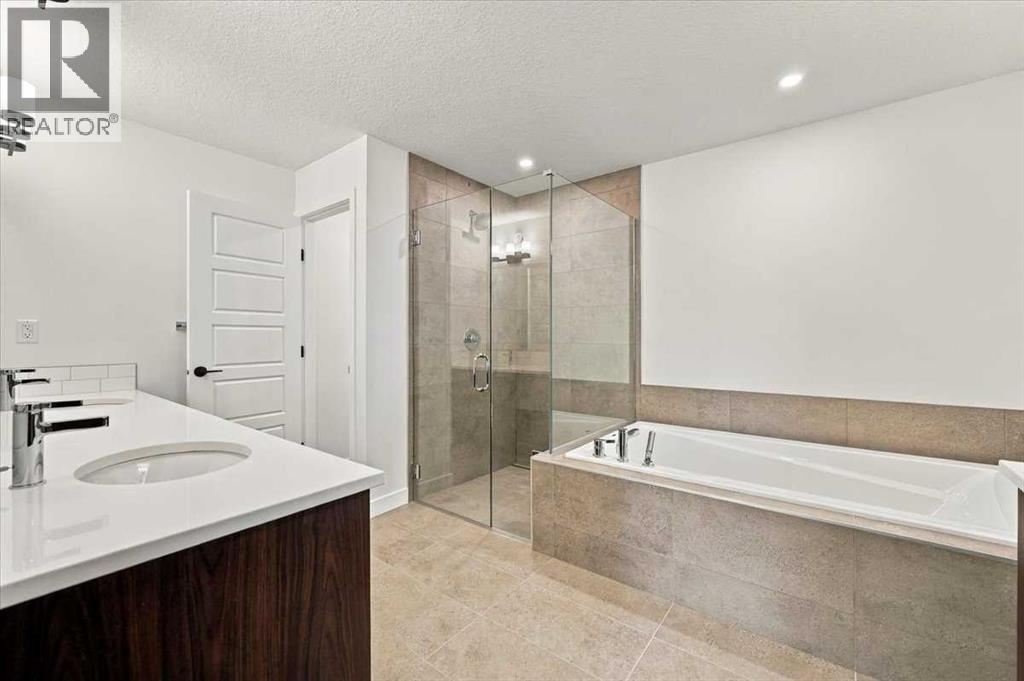 130 Corner Glen Square Ne Property Photo 12