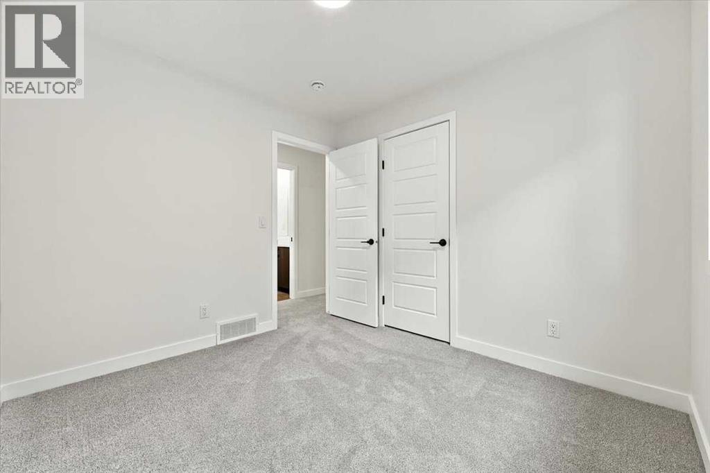 130 Corner Glen Square Ne Property Photo 14