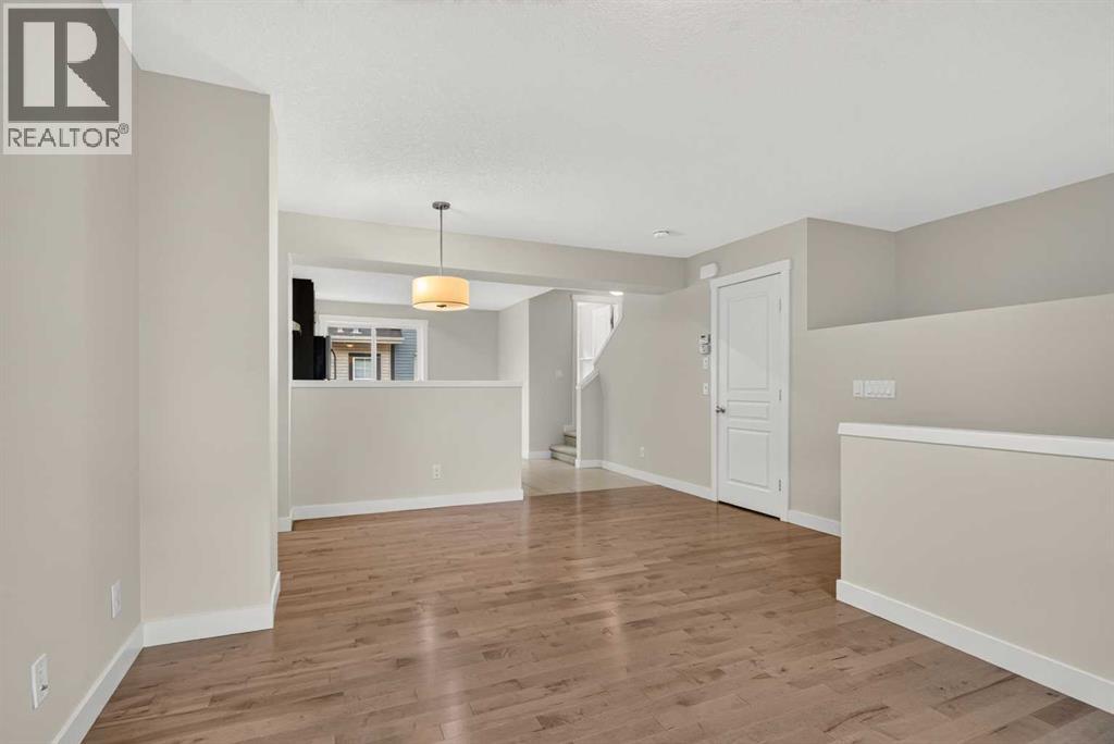 1106 Mckenzie Towne Row Se Property Photo 8
