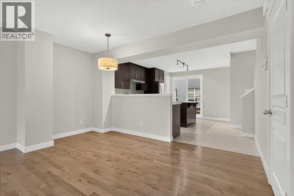1106 Mckenzie Towne Row Se Property Photo 9