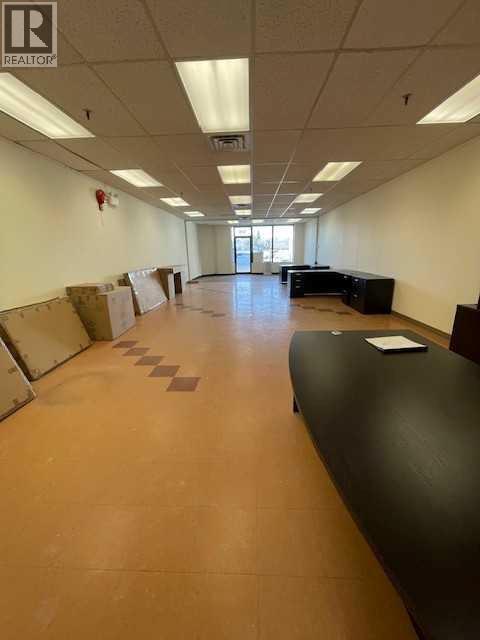 4804 50 Street Property Photo 4