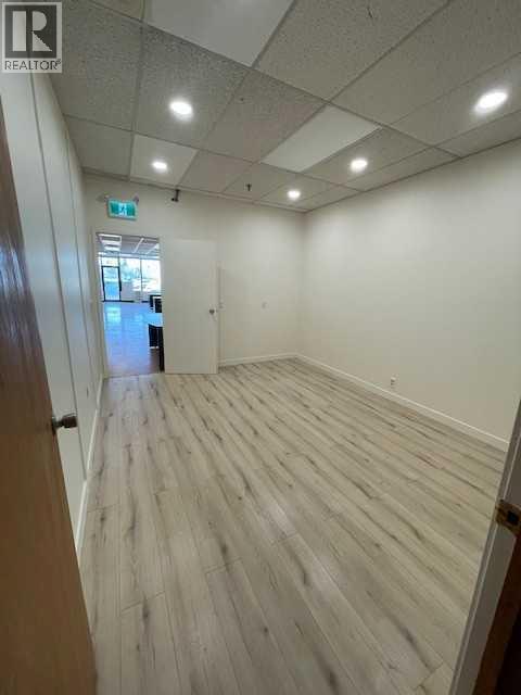 4804 50 Street Property Photo 5