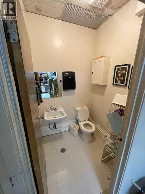 4804 50 Street Property Photo 7