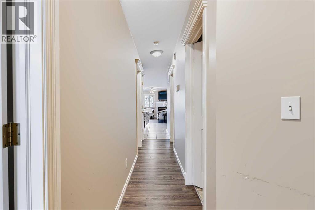 215 17 Avenue Northeast Property Photo 28