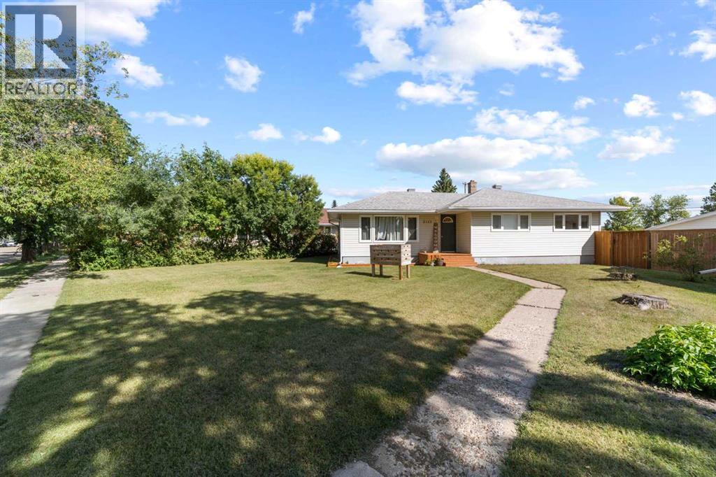 5113 49 Avenue Property Photo 1