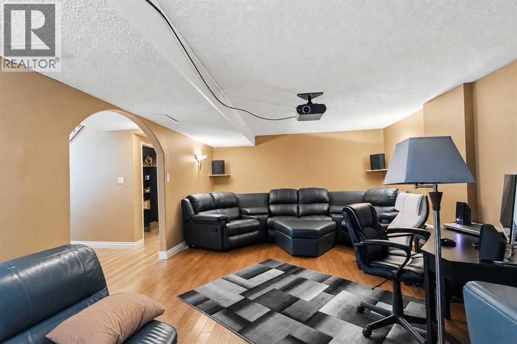 234 Kennedy Crescent Property Photo 30