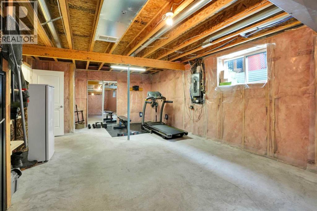 112 Aspen Creek Crescent Property Photo 24