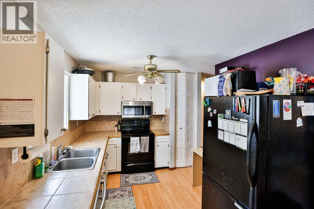 49 Meadowlark Boulevard N Property Photo 10