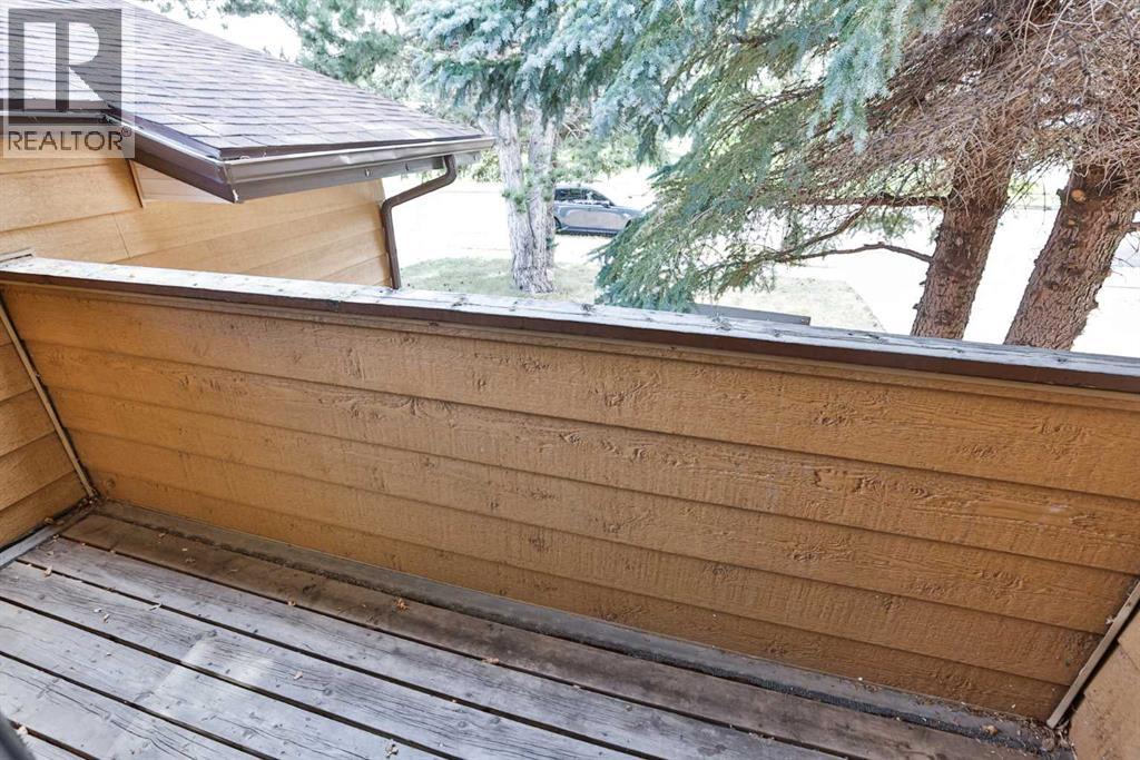 49 Meadowlark Boulevard N Property Photo 12
