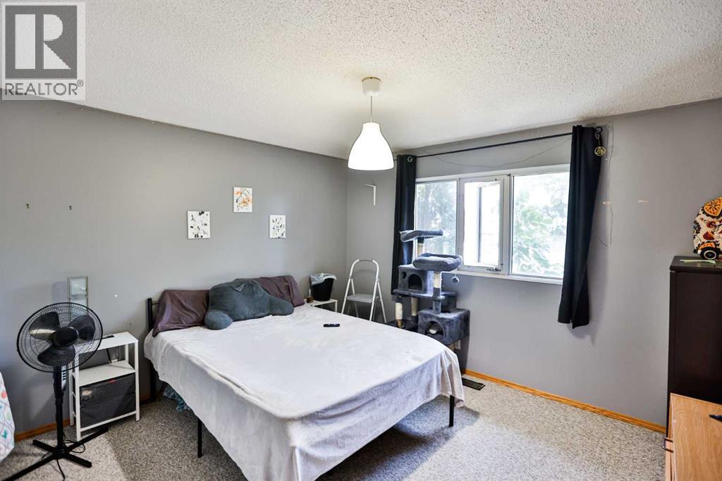 49 Meadowlark Boulevard N Property Photo 13